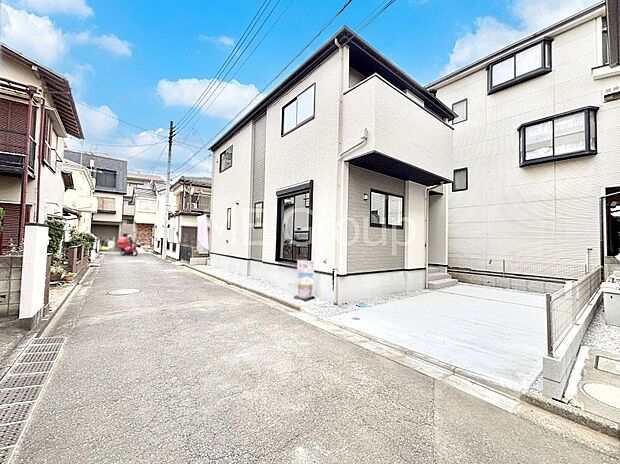 【前面道路含む現地写真】前面道路はきちんと整備されています  