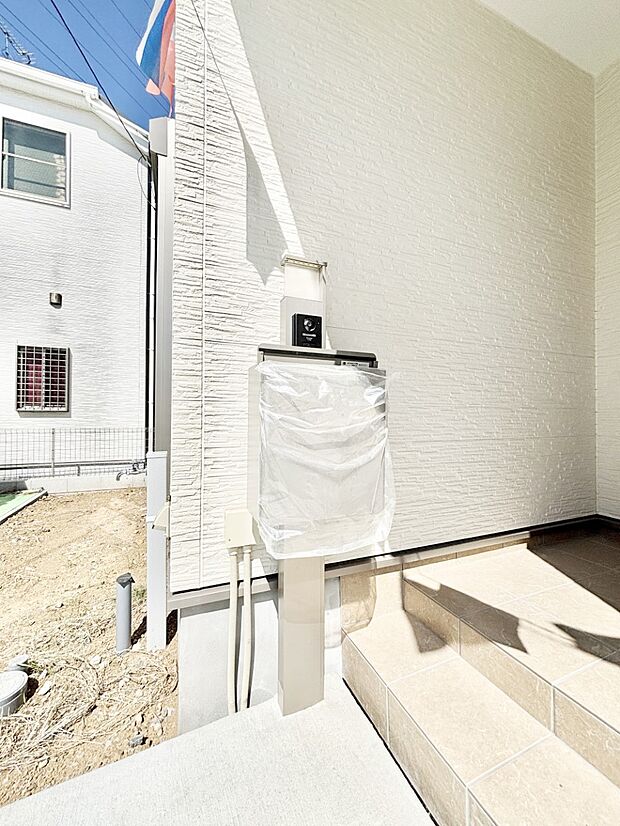 【その他現地】シンプルなデザインのポスト