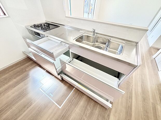 【その他設備(スライド収納)】使いやすさを優先したスライド式収納タイプ！