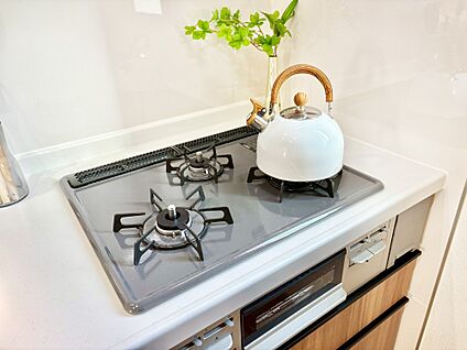 その他設備(三ツ口コンロ)