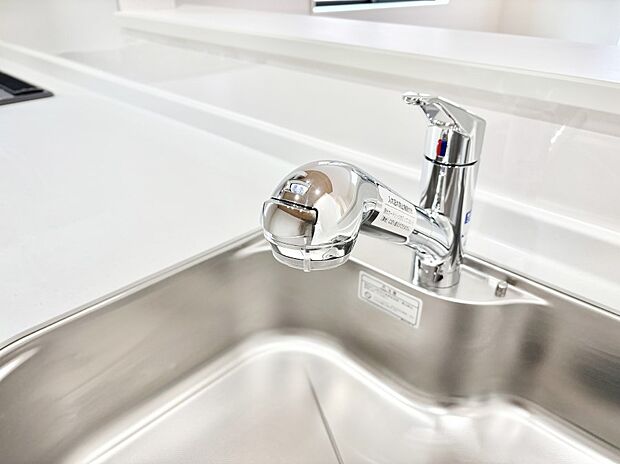 【浄水器】いつでも清潔なおいしいお水を。一つの水栓で水道水と浄水を使い分け。