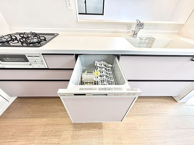 【食洗機】面倒なお片づけは食洗機にお任せ！家事の負担が減って、時間にも気持ちにもゆとりができます。