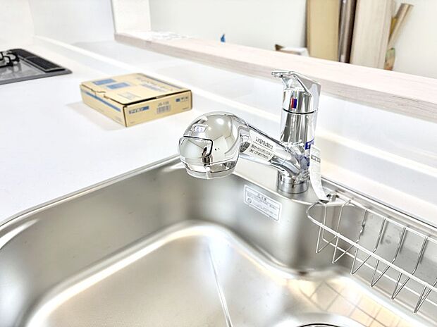 【浄水器】いつでも清潔なおいしいお水を。一つの水栓で水道水と浄水を使い分け。