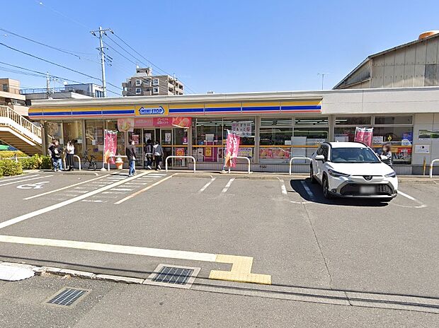 ミニストップ 川口上青木店(約700m・徒歩9分)