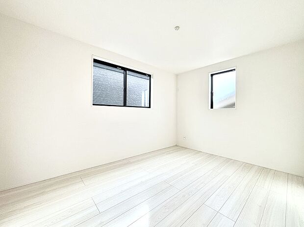 【子供部屋】２面採光で明るさ＆風通し良好！