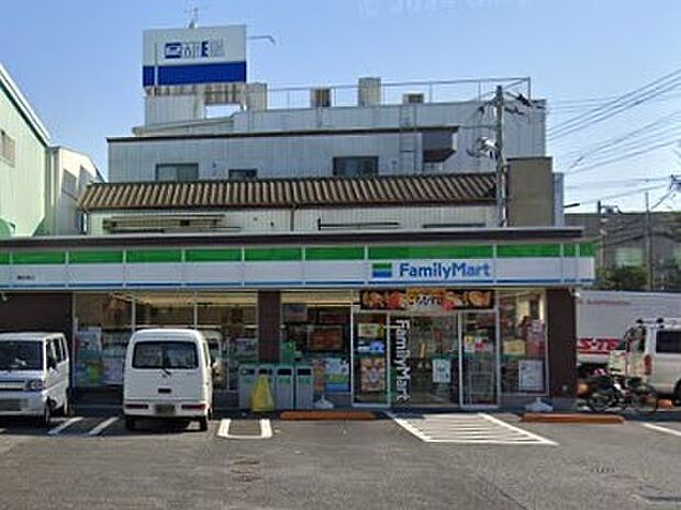 ファミリーマート 領家橋店（約300m・徒歩4分）