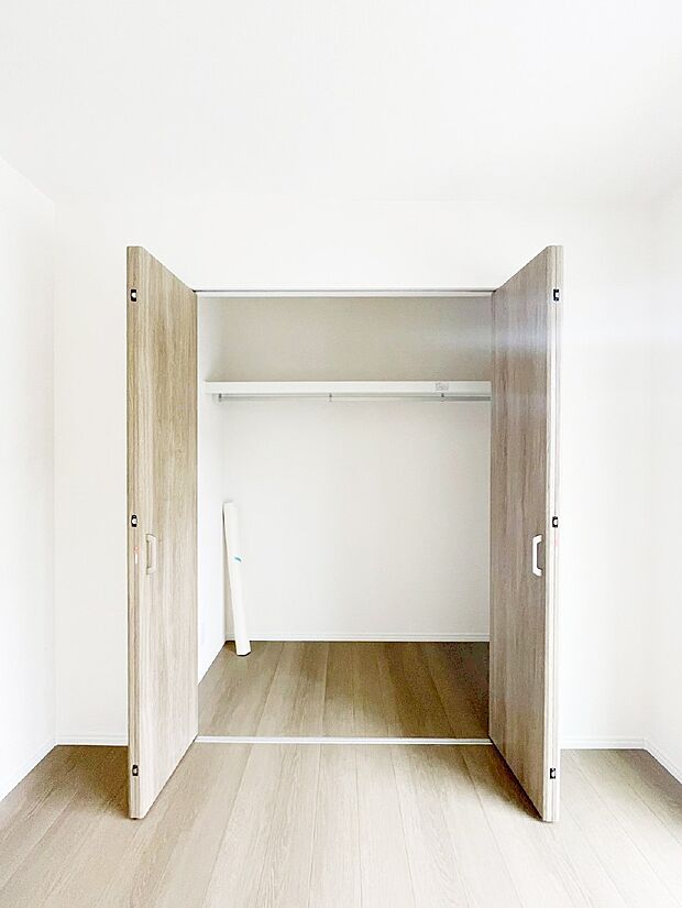 【収納】全居室クローゼット付き