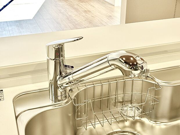 【浄水器】いつでも清潔なおいしいお水を。一つの水栓で水道水と浄水を使い分け。