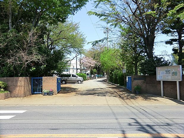 川口市立安行中学校(約1,390m・徒歩18分)