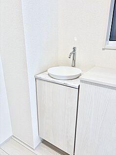 玄関ホール手洗器