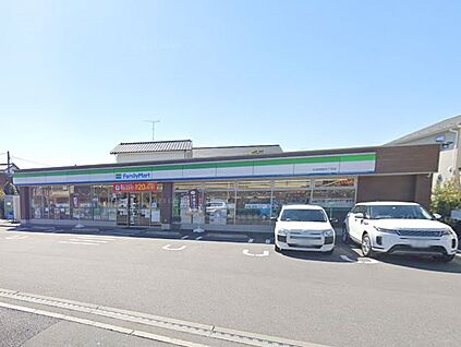 ファミリーマート杉並宮前五丁目店 300m(4分)