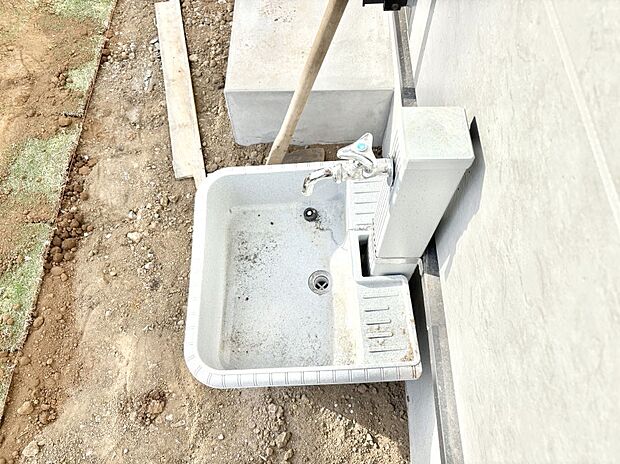 【その他現地】ガーデニングやお掃除に便利な外水栓