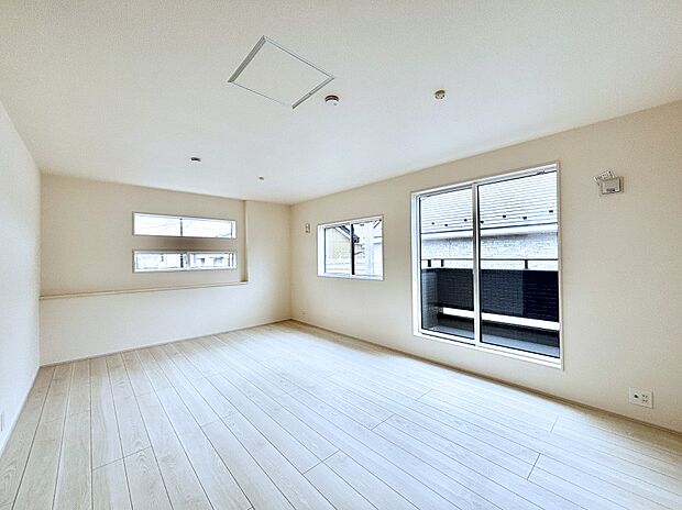 【その他内観】12.21帖のマルチプレイス。２部屋に変更することもできます。（別途費用が掛かります）