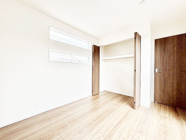 【寝室】「無料オンライン相談」受付中！収納が充実しているので居住スペースを広々使えます