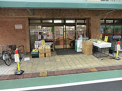 コモディイイダ東新町店 700m