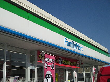 ファミリーマート 新宮湊店 322ｍ