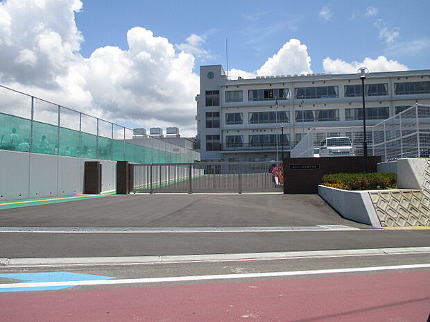 新宮東中学校(約750m)