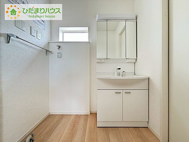 【独立洗面所】《3号棟》シンプルで使い勝手の良い独立洗面台!