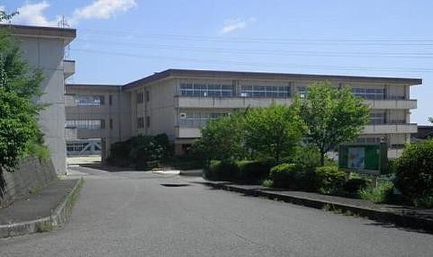 台原中学校(約1,087m)