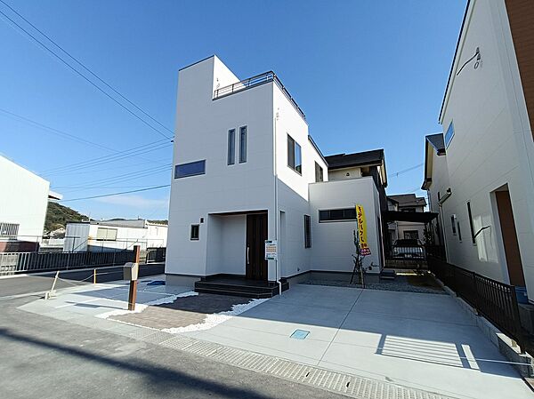 梅原6-10　外観
屋上庭園付