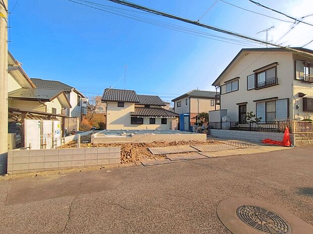 住宅性能評価で耐震等級３（最高等級）を取得！お客様を守る大切な住宅だからこそ、第三者の検査を受けて安心して住んでいただける住宅をご案内させて頂きます。その頑丈さを、ぜひ現地にてご体感くださいませ。