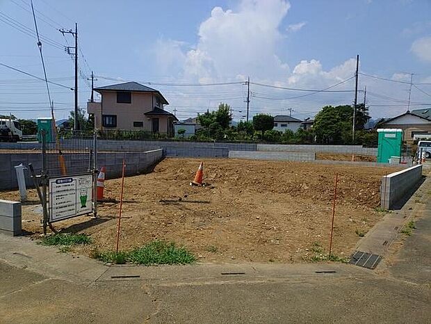 ひとたび扉を開けばそこに待っているのは上質な空間とマイホームでの新生活をイメージさせる優雅なひととき。「この家なら…」ではなく「ここに住みたい♪」と思う感動をお届けいたします。