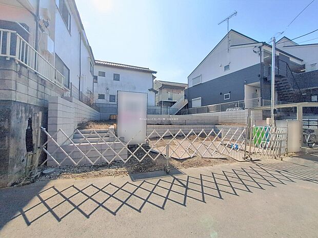 【現地外観写真】住宅性能評価で耐震等級3(最高等級)を取得!お客様を守る大切な住宅だからこそ、第三者の検査を受けて安心して住んでいただける住宅を建てております。その頑丈さを、ぜひ現地にてご体感くださいませ。