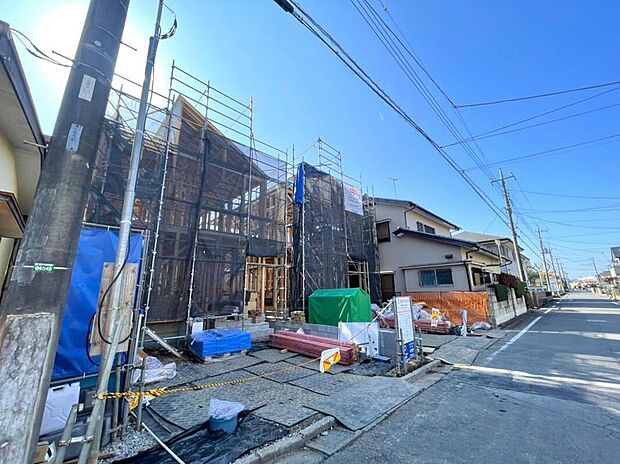 【現地外観写真】住宅性能評価で耐震等級3(最高等級)を取得!お客様を守る大切な住宅だからこそ、第三者の検査を受けて安心して住んでいただける住宅をご案内させて頂きます。その頑丈さを、ぜひ現地にてご体感くださいませ。