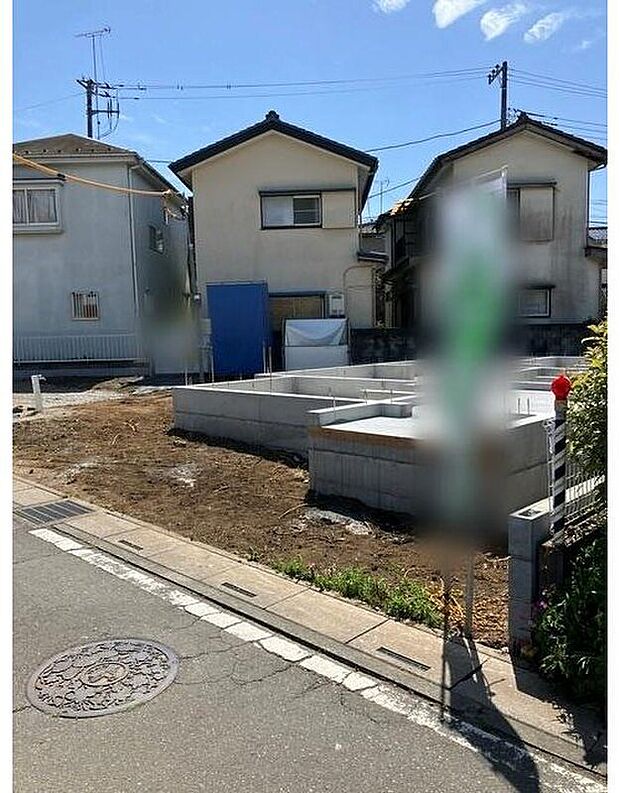 【現地外観写真】住宅性能評価で耐震等級３（最高等級）を取得！お客様を守る大切な住宅だからこそ、第三者の検査を受けて安心して住んでいただける住宅をご案内させて頂きます。その頑丈さを、ぜひ現地にてご体感くださいませ。