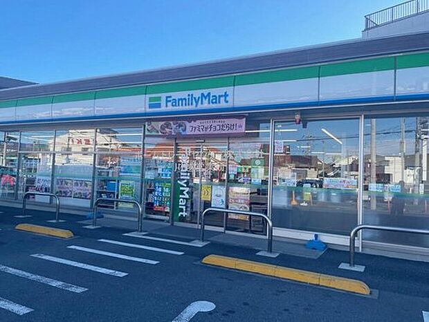 ファミリーマート川越天沼店(約628m)