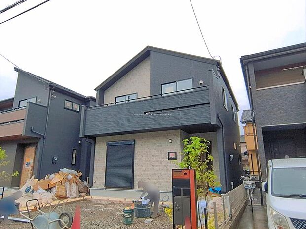 【現地外観写真】住宅性能評価で耐震等級３（最高等級）を取得！お客様を守る大切な住宅だからこそ、第三者の検査を受けて安心して住んでいただける住宅をご案内させて頂きます。その頑丈さを、ぜひ現地にてご体感くださいませ。