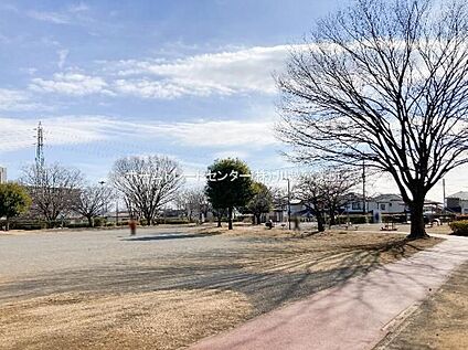 岸町健康ふれあい広場 1753m (徒歩22分/自転車8分)
