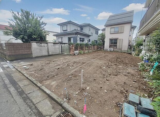 【現地外観写真】住宅性能評価で耐震等級3(最高等級)を取得!お客様を守る大切な住宅だからこそ、第三者の検査を受けて安心して住んでいただける住宅をご案内させて頂きます。その頑丈さを、ぜひ現地にてご体感くださいませ。