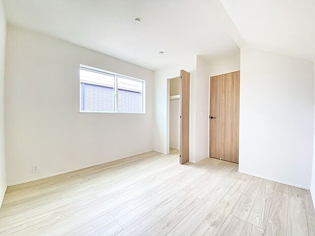 【2号棟】寝室として利用可能な洋室は約7.4帖