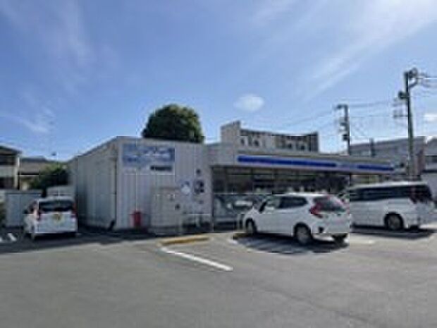 ローソン 伊勢原岡崎店(約470m)