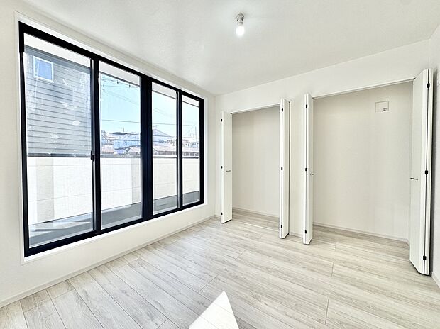 【リビング以外の居室】※掲載の写真はモデルハウスを撮影したもので、実際の建物とは仕様・間取り・サイズ等が異なる場合があります。詳細は現地またはスタッフまでお問い合わせください。
