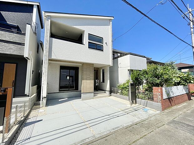 【外観】2号棟 終日ご見学可能です。ご見学希望の際には、お気軽にお問合せ下さいませ。