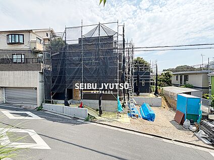 広々した前面道路