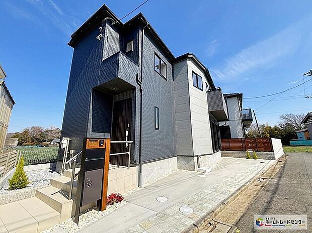 スタイリッシュな外観に広々としたLDK！扉を開ければ居心地の良い豊かな空間が広がります。暮らしを豊かにサポートする充実の設備。魅力が詰まったお住まいです☆