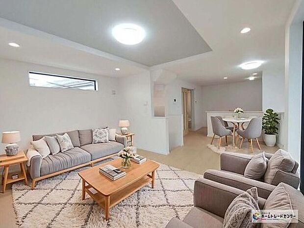 自然光がたっぷり室内に降り注ぎ、居心地のよいリビング。ご家族の楽しい笑い声が聞こえてきそうです♪
※こちらはCGで画像を生成したイメージ画像になります。家具などは付いておりません。