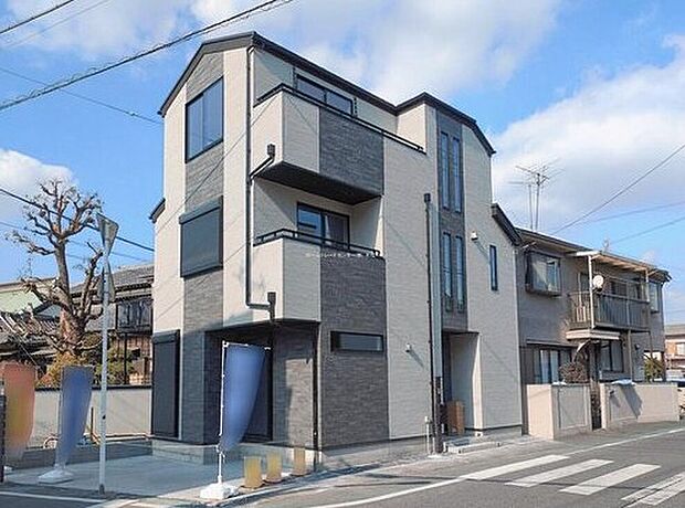 ☆1号棟☆
東京メトロ東西線「行徳」駅まで徒歩11分！資料送付・ご見学即対応！ご不明点等、スタッフがしっかりと説明させていただきますので、安心して現地をご覧ください♪