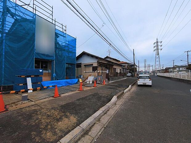 近くの完成物件と一緒に、ご内覧いただけます。物件の陽当りや通風・仕様設備、周辺環境や街並みなど、是非一度現地をご確認ください♪