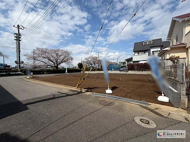 一戸建ての大きなメリットは、「自分の土地」を自由に使えること。好きなペットが飼えるほか、ガーデニングやＤＩＹ、車やバイクの手入れなど様々な趣味を楽しめます♪