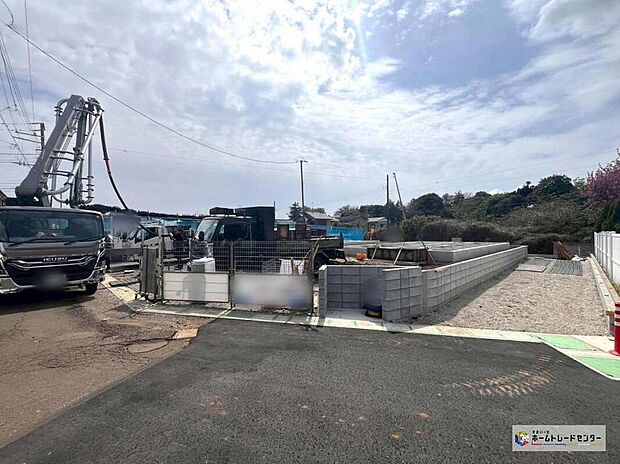 【現地外観写真】
JR武蔵野線「市川大野」駅まで徒歩9分♪
北総線「東松戸」駅までバス15分♪「高塚入口」停歩10分♪
JR総武線「市川」駅までバス20分♪「迎米」停歩4分♪