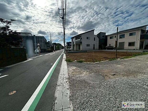 一戸建ての大きなメリットは、「自分の土地」を自由に使えること。好きなペットが飼えるほか、ガーデニングやDIY、車やバイクの手入れなど様々な趣味を楽しめます♪