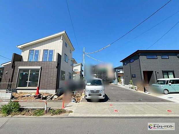 【前面道路含む現地写真】
当日のご見学予約も承ります。同じものは２つとない「夢のマイホーム」との出会いが待っているかもしれません。