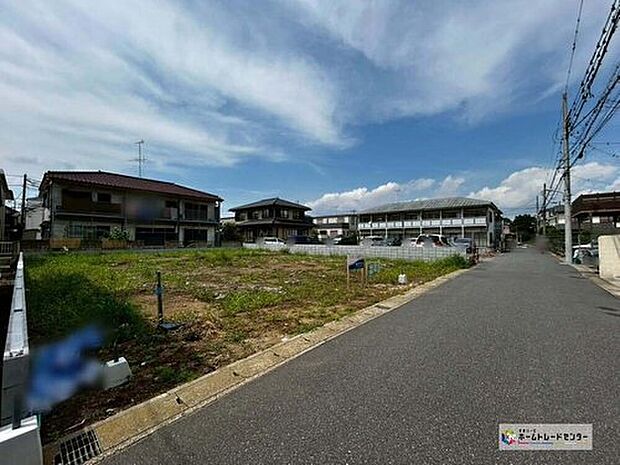 一戸建ての大きなメリットは、「自分の土地」を自由に使えること。好きなペットが飼えるほか、ガーデニングやＤＩＹ、車やバイクの手入れなど様々な趣味を楽しめます♪

