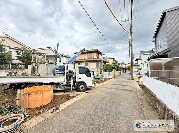 スーパー2箇所、コンビニが徒歩7分圏内にあるので、急な買い出しも気軽に行けそうです♪まずは、お気軽にお問い合わせ下さい♪