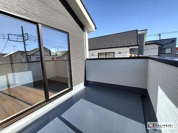 【バルコニー】≪1号棟≫
ひろびろ南側のバルコニー♪晴れた日にはたっぷりのお洗濯ものを干すことができます!