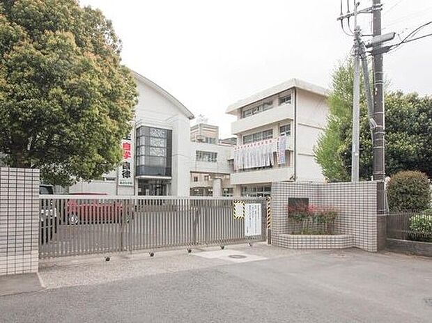 松戸市立第四中学校(約850m)